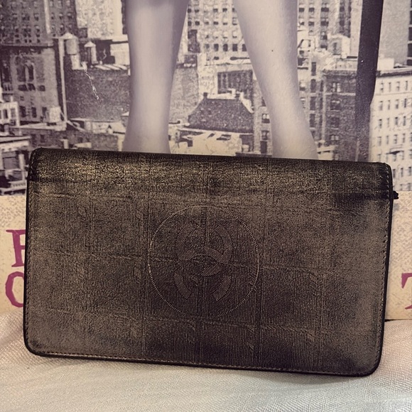 Chanel wallet in LAMBSKIN - Picture 1 of 16